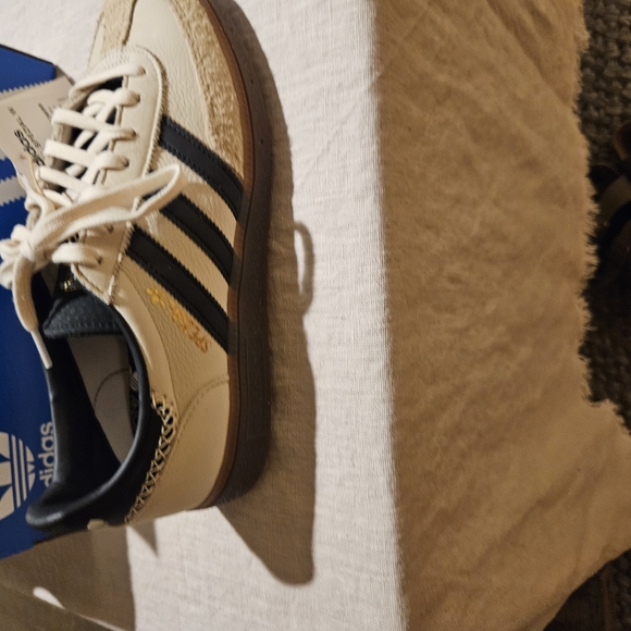 NEW Adidas Spezial Cream and Black Sneakers - Picture 2 of 4